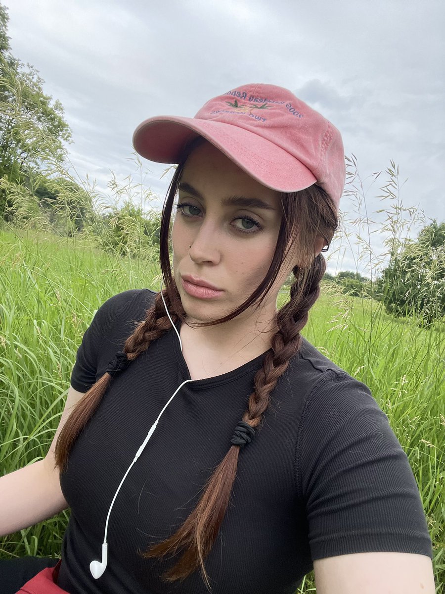 Danielle tweet media
