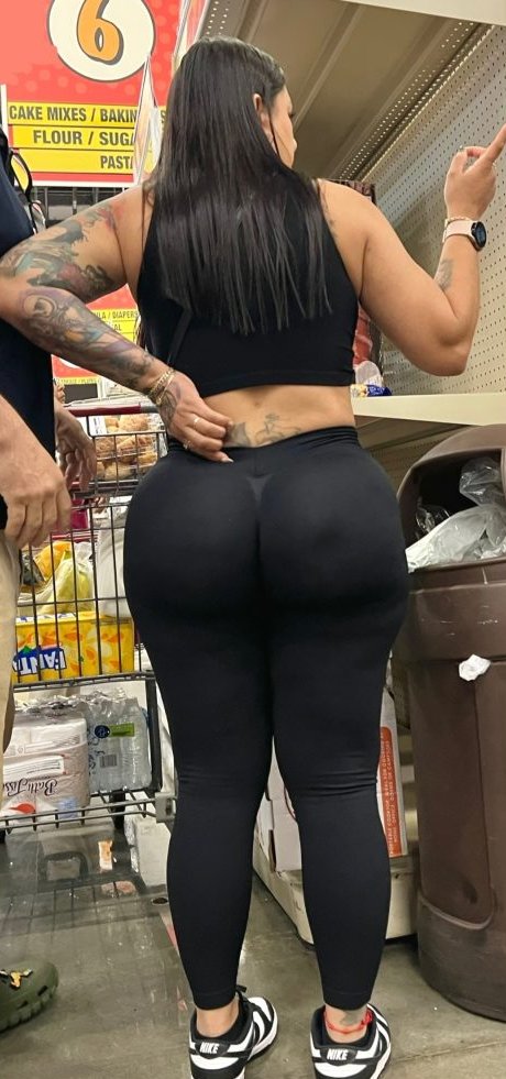j_lecram's tweet photo. My brother's wife has a fat butt #candid #candidhs #creepshot FULL VIDEO IN BIO👆 https://t.co/66pP8ayuiO