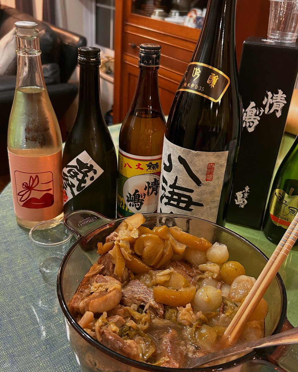 unbeerable's tweet photo. わだえみのわいん塾と狂言、
日本酒のコラボレーション♪
@wadaemiboo 

今回のテーマは「JAPAN酒！」🇯🇵

日本ワイン、日本酒、シードルなどなど、国産のお酒！

日本酒とおつまみを狂言に合わせてご用意しましたー

📣次回は、8月 28日 (金)の予定✨

8月だから夏っぽいお酒とおつまみにしよ🌻 https://t.co/3sgkLu5ixQ