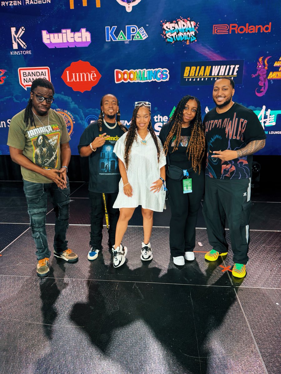 itzsheera's tweet photo. Dreamcon 2026 🥹❤️ https://t.co/LNr5XjCen0
