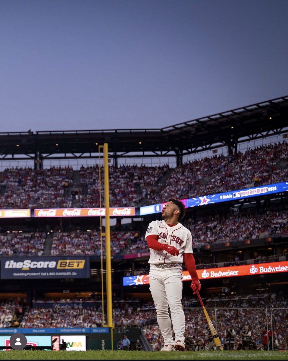 BallParkBuzz tweet picture