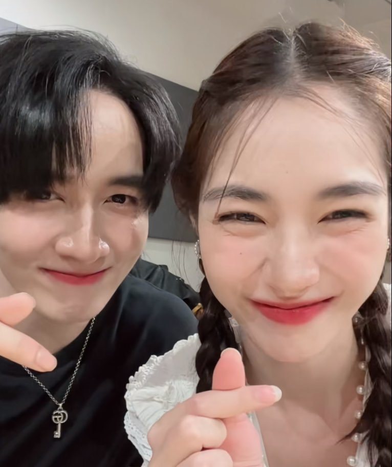 KhngthnRu72442's tweet photo. สดใสกว่าพระอาทิตย์ยามเช้า ก็คือรอยยิ้มของพีคมิ้นท์นี่แหละ

JULY WITH MY PEAKMINT
#พีคมิ้นท์ #PEAKMINT https://t.co/abBriX2TOE