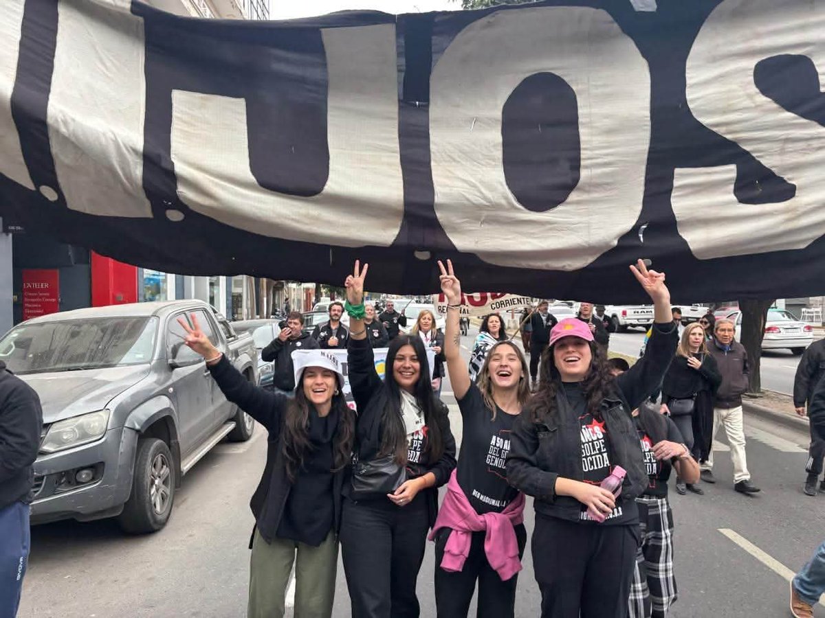 hijosantafe's tweet photo. Este fin de semana lxs hijxs que formamos parte de la Red Nacional nos dimos cita en las tierras que vieron nacer a nuestro entrañable compañero Mario Roberto Santucho. https://t.co/wsO9yyNjSj