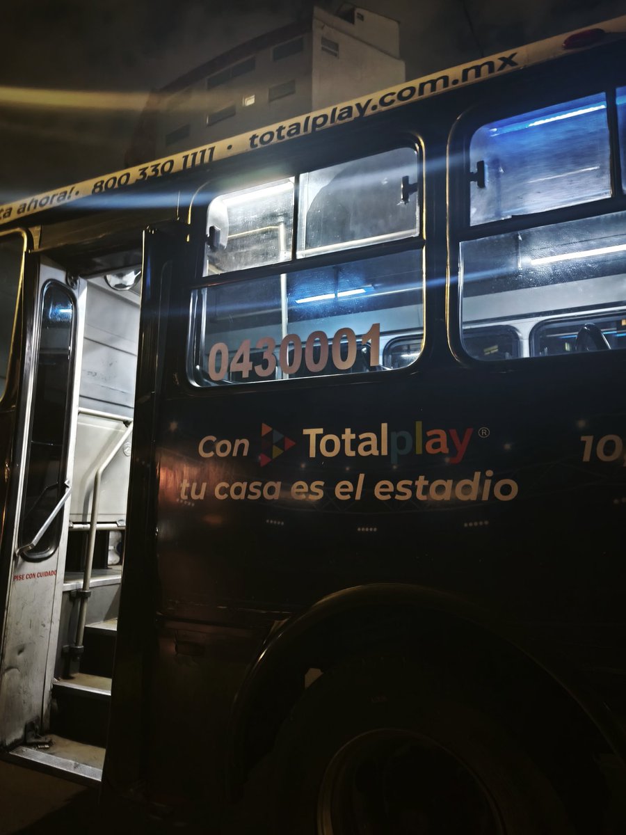 Denatieh's tweet photo. @Semovi_CDMX 
Ya ponles un alto a los autobuses de la ruta  43 audio a todo volumen y manejan terrible https://t.co/gtaYashbNZ