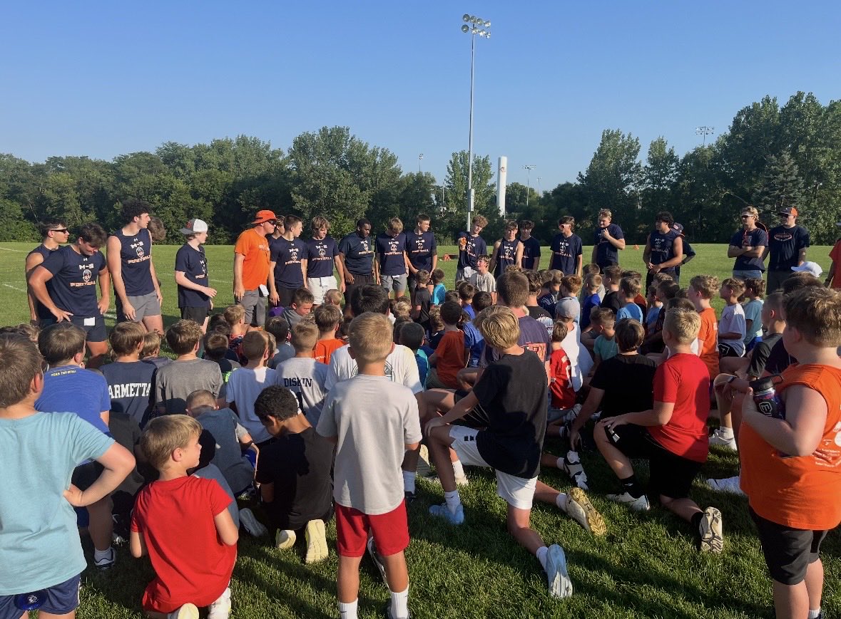 MSBulldogFTBL's tweet photo. 🔥 🏈 🔥
GREAT Night #1 of Little TD’ers Football Camp.
CONGRATULATIONS to our Gatorade Players of the Day as well as our Tug-A-War Winners!
-Future is bright for Bulldog Football!
GO BULLDOGS!!!
#FamilyStrong https://t.co/U0PP8bVWIA