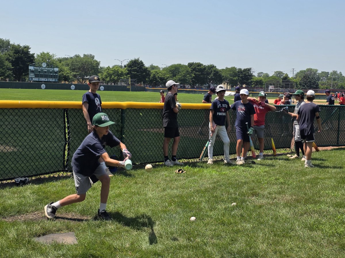 StRitaBaseball's tweet photo. Thank you to the 135 grade school kids who braved the heat today for day #1 of our annual summer baseball camp. #SRBaseball https://t.co/PBYlkI3djr