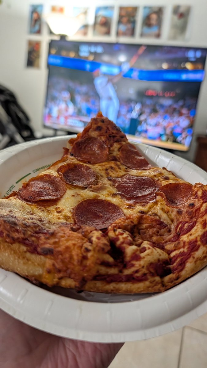 Wambajam's tweet photo. Fueling up for the Home Run Derby one slice at a time. 🍕 ⚾ https://t.co/SLfzFdtzc9