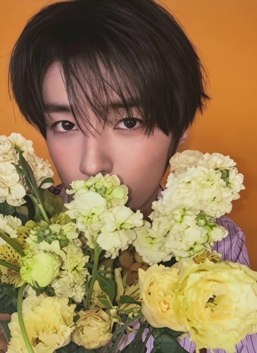 leesonghafiles's tweet photo. billboard magazine photocards

#송하 #이송하 #SONGHA 
#SMTR25 #SMNBG https://t.co/W4v4FesgjC