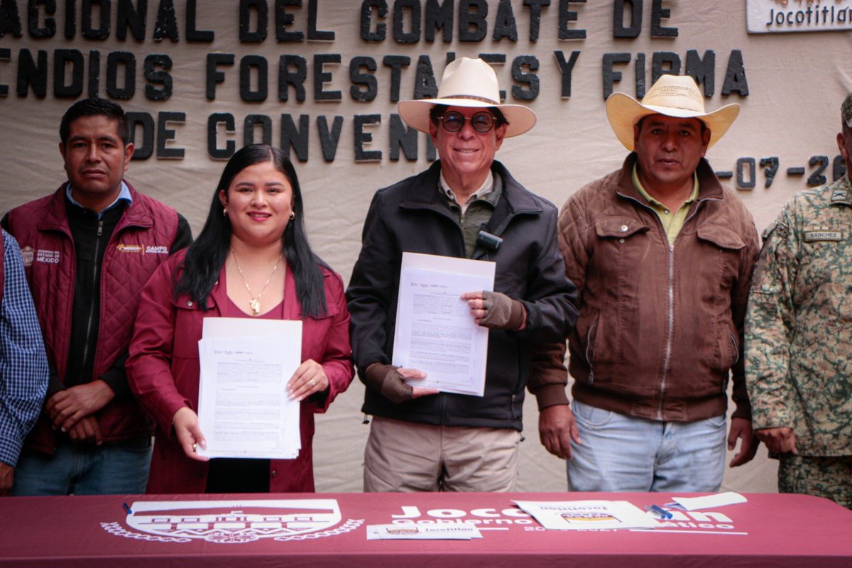 Probosque_'s tweet photo. #DíaNacionalDelCombatienteDeIncendiosForestales | Nuestro Director General de #Probosque, Alejandro Sánchez Vélez, encabezó en #Jocotitlán la firma del convenio de comodato con el Gobierno Municipal para la operación de una Torre de Observación de Incendios Forestales. https://t.co/AgSzCKTq2f