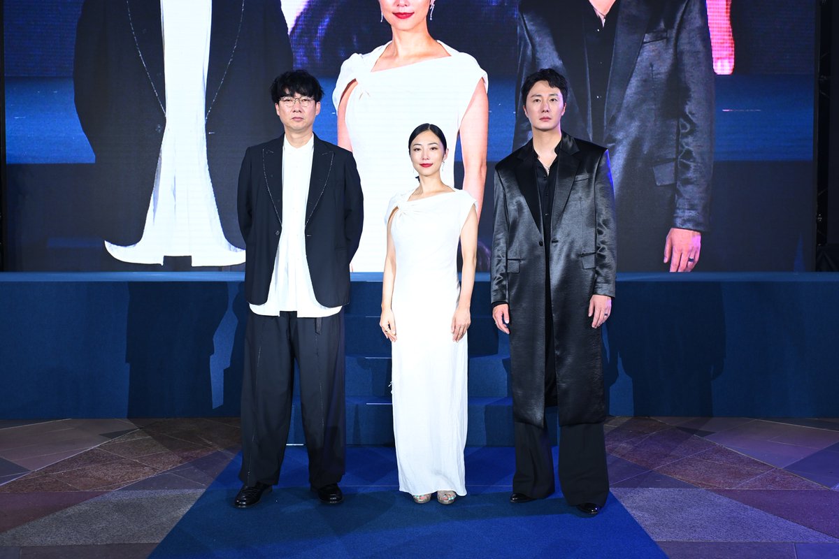 Kstyle_news's tweet photo. 高橋一生＆斎藤工ら「犯罪者」ブルーカーペット・プレミアに登場👏

チョン・イルが日本ドラマ初挑戦に感激！
https://t.co/WT1bl2asF2 https://t.co/UAQJcSM8lM