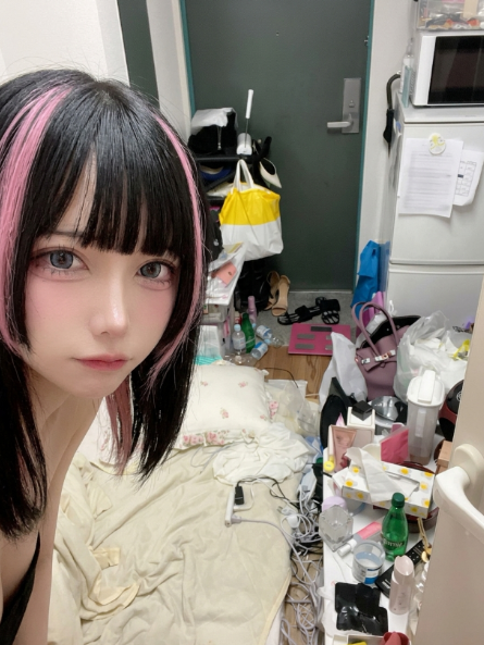 Singe81719Gupta's tweet photo. 誰か掃除手伝って...
別のお掃除してあげるから https://t.co/D3Cam5KRfA