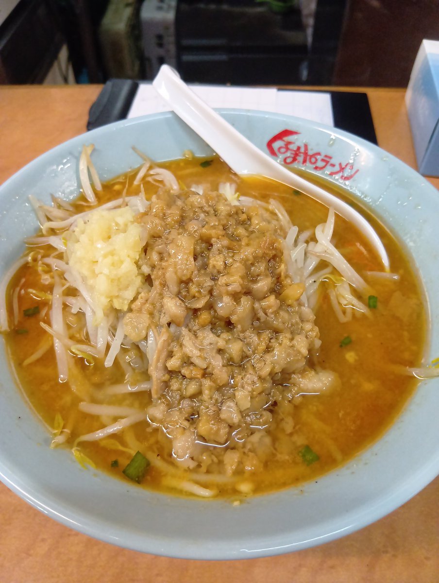 gmarusan's tweet photo. くるまやラーメン@小諸（昨日）。
準レギュラー　味噌󠄀背脂ラーメン。

くるまやラーメンさんの準レギュラーコンビ　今回は味噌󠄀背脂でね🍜
ニンニクちょい増し♪
背脂が油膜になるので最後まで熱々よ🤤 https://t.co/pLyp0a3AHW