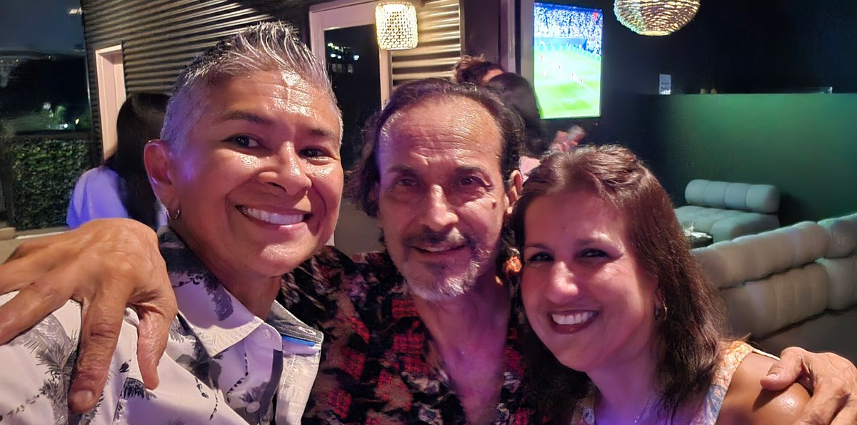 MyraMoralesTSS's tweet photo. BINGO! Danced the night away with SA native and actor, Jesse Borrego @rosariossa #ANightOut #SkyhawkPride #SkyhawkSummer #SkyhawkBingo https://t.co/yl4FHdEXGu