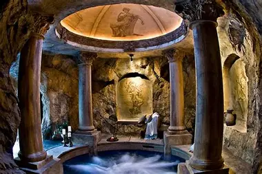 NitorAetheris's tweet photo. @East10Outpost Prolly more than you bargained for, but a favorite idea of mine is a river grotto. Google "water grottos in old european castles." https://t.co/efUJQG45yK