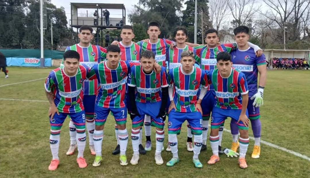 SATSAIDnacional's tweet photo. 🇬🇲⚽ PROMOCIONAL AMATEUR: EL EQUIPO DE LA TELE GOLEÓ Y ESTÁ PUNTERO

💪 Los dirigidos por Cristian Tavio lograron un contundente 4-0 contra Estrella de Berisso en la séptima fecha y conquistaron la punta de su zona.

Todos los detalles 👇
https://t.co/MdUB8RheTN https://t.co/SnrpfGY4mP