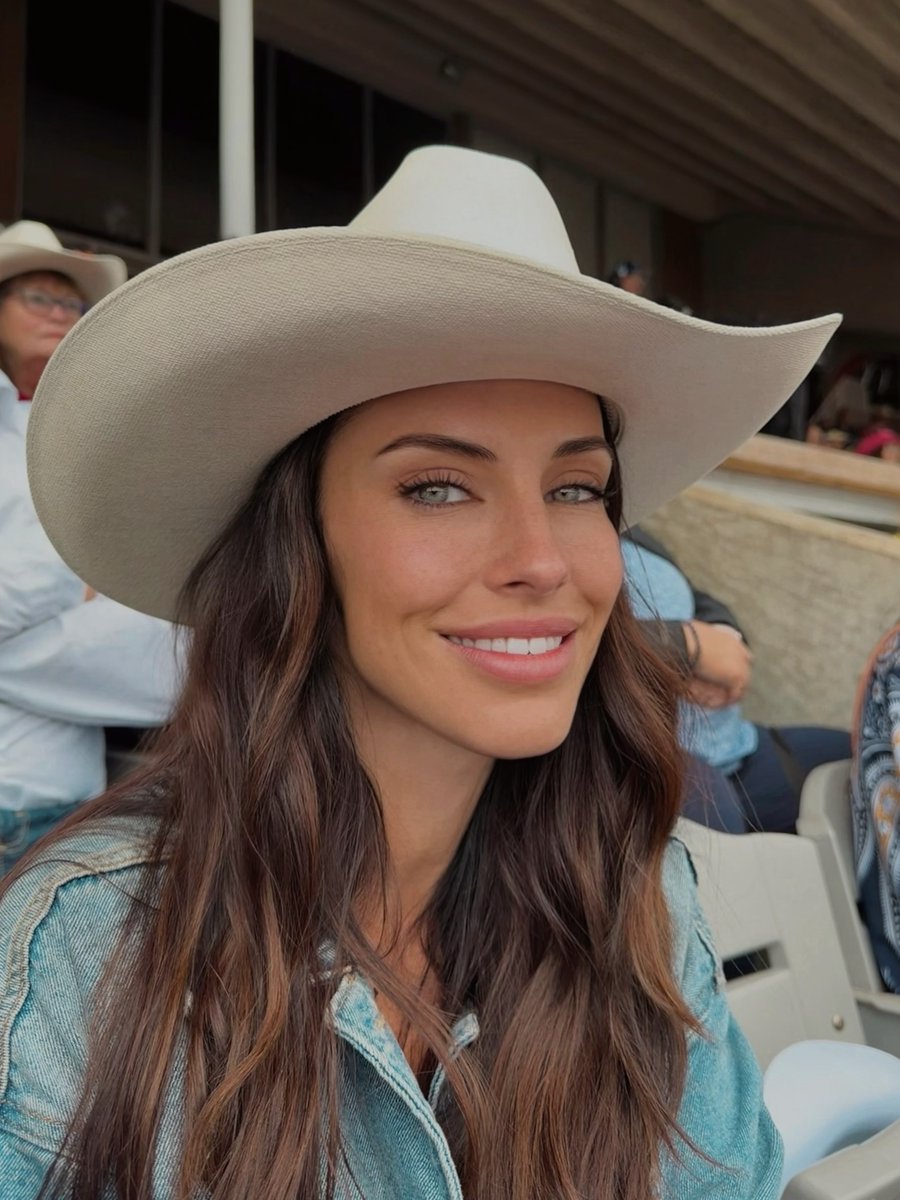 Jessica Lowndes Fans tweet media