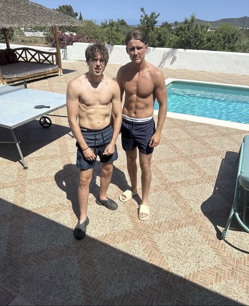 chavlad222's tweet photo. Check this lad out 😮‍💨😏😈😈🥵🥵 https://t.co/dmcicvN5ZZ