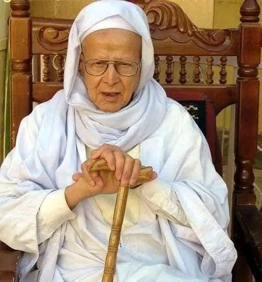 Abdulla05016707's tweet photo. يقول الشيخ الناصر بن محمد مرموري (رحمه الله)...
"إنَّ البنات خُلقن كي يكنَّ أمهاتَ بيوت، ورباتَ بيوت، وزوجاتٍ صالحات، وأمهاتٍ صالحات، وجداتٍ صالحات، ومربياتٍ.
إنَّ النشء الذي نتمتع به اليوم من أبنائنا، في جميع الميادين، مسلمًا حرًّا متمسكًا بمبادئه وأخلاقه وعقيدته، ليس أبناءَ https://t.co/wWnCWTDfxN
