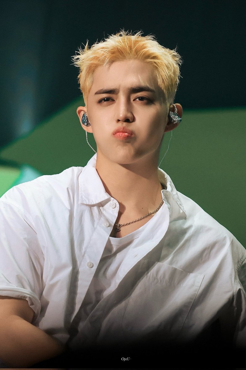 lalaliluvr's tweet photo. HE'S SO– https://t.co/UPex6mRRs6