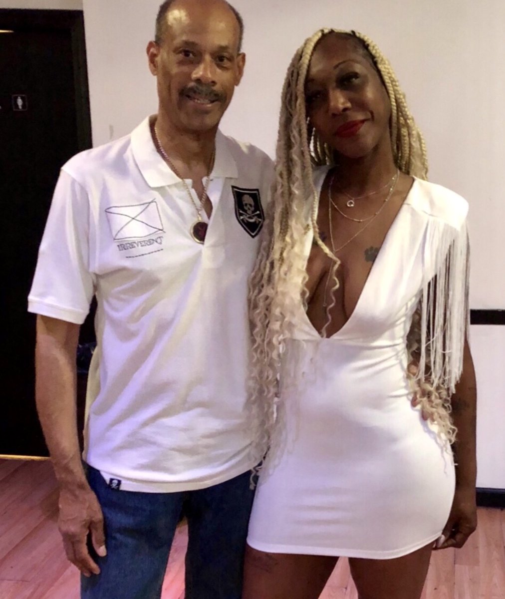 sonnylee2's tweet photo. Attending one of my peeps 🐥  Shonta, birthday party at  the  Stone Square Lodge 38😎😎
#birthday #bekind https://t.co/ggvoC1z1NG