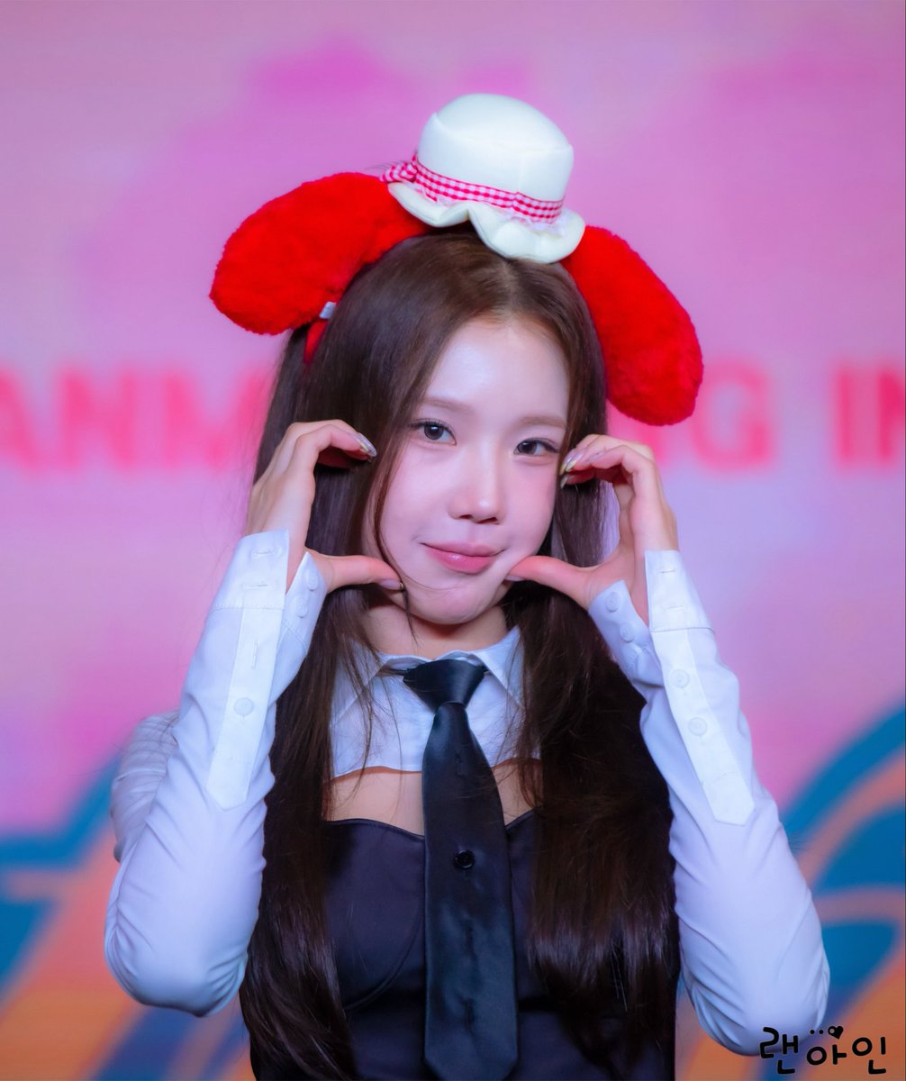renahin___'s tweet photo. 260712 모모랜드 팬사인회

🫶✌️

#모모랜드 #MOMOLAND #モモランド  #주이 #JOOE #ジュイ @MMLD_Official 
@MOMOLAND_japan https://t.co/5AB9jFKBtq