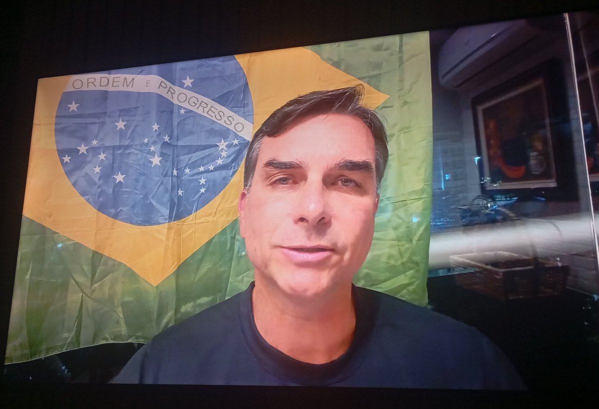 dr_yurioliveira's tweet photo. Qualquer semelhança com Gotham Brézil é mera coincidência!

Estamos juntos meu presidente! https://t.co/jIVOpPZKv4