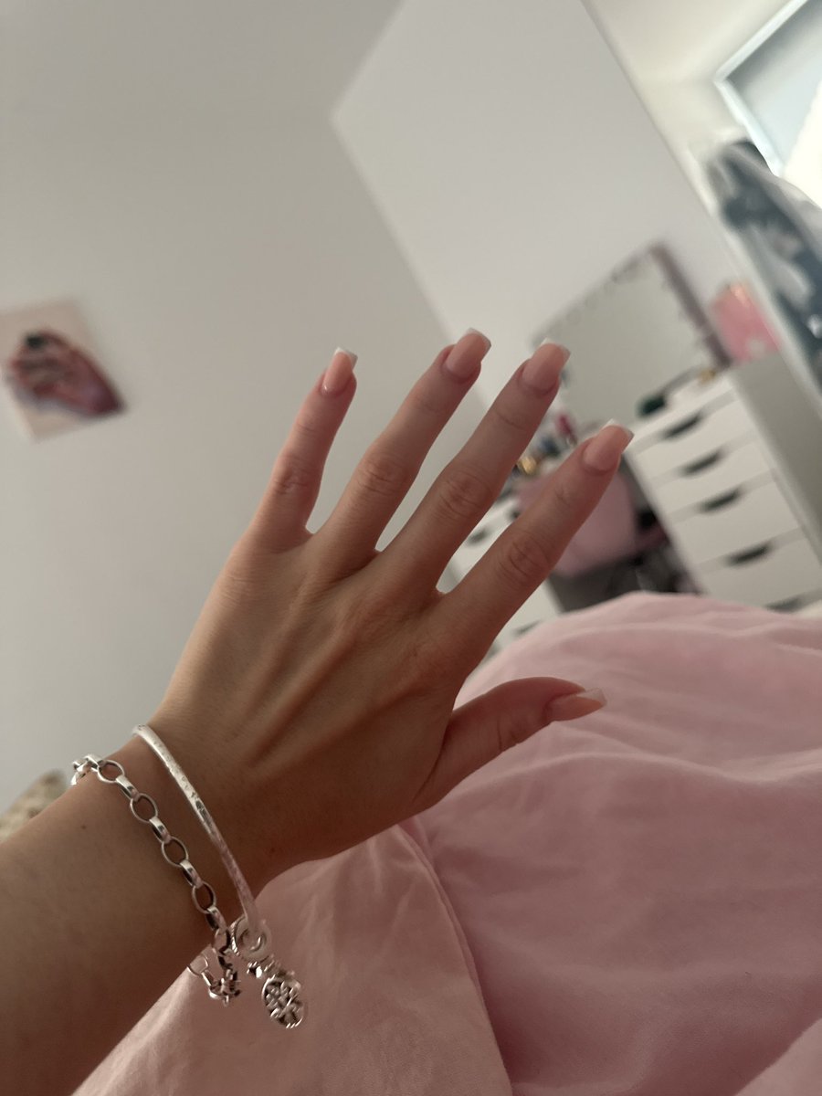 monicamay190848's tweet photo. Love having my nail and feet done 

#feet #frenchtips #feetworshi̇p https://t.co/ZBYasAZgdj