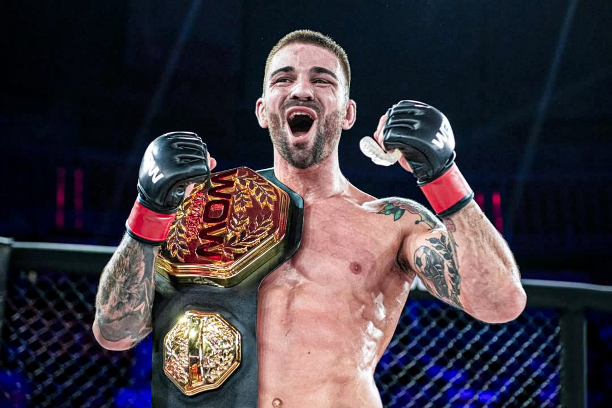 Le5emeRound's tweet photo. BAAAANNGGGEEERRRRR 🤯🔥

C’est enfin officiel : Micheal Aljarouj 🇫🇷 (13-3) signe à l’UFC !

Pour ses débuts, il affrontera le champion du WOW, Fabià Sintes 🇪🇸 (11-3). Un énorme test d’entrée, mais une signature largement méritée.

Enfin. 🇫🇷👊 https://t.co/SMO5GG7WYO