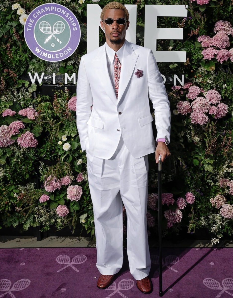 LegendaryLade's tweet photo. French Soccer player Hugo Ekitike attending the Wimbledon matches!🔥 https://t.co/txmyOBHEqG