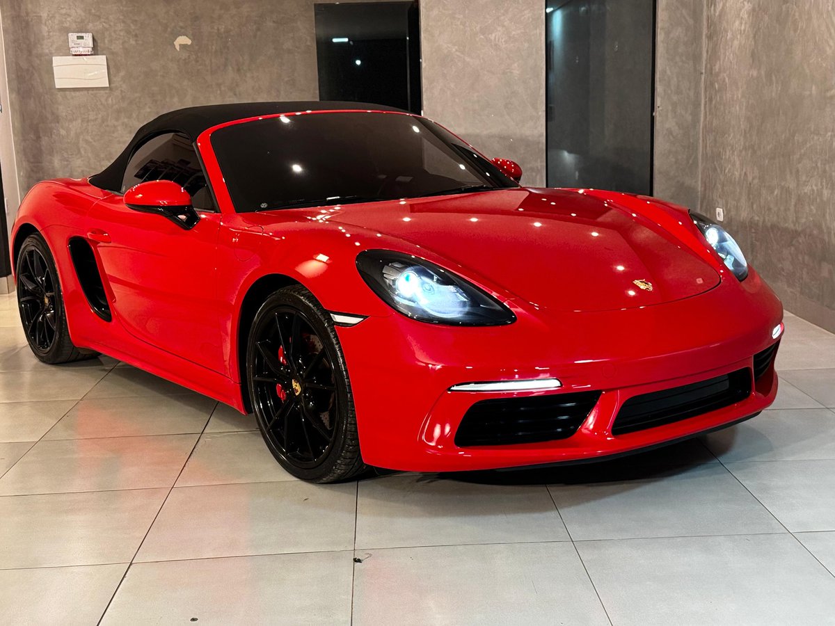 DriveFoundry's tweet photo. Porsche Boxter 718 https://t.co/WCmRaJBHjH