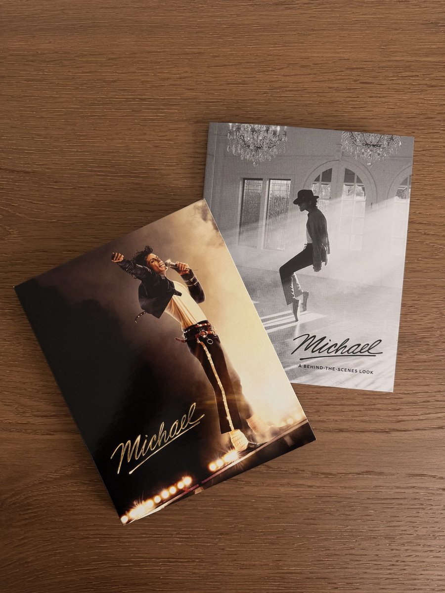sebasmjjj's tweet photo. Las ediciones coleccionistas de MICHAEL en formato físico 4K y Blu-ray comenzaron a llegar y así lucen.

📷 .@58applhead 

#MichaelMovie https://t.co/ifQmF8iUx2