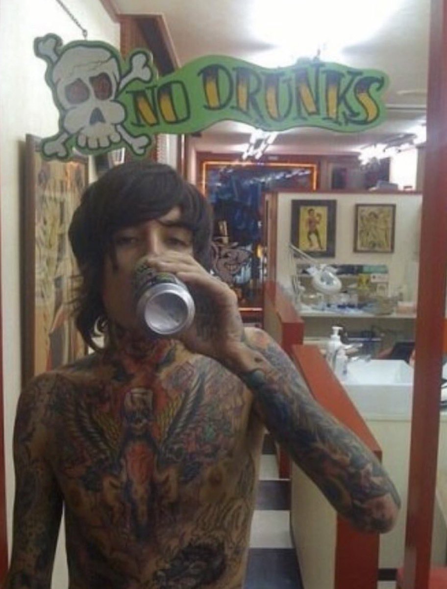sykorio's tweet photo. I MISSED YOU ALCOHOL https://t.co/DGSdL4CusV