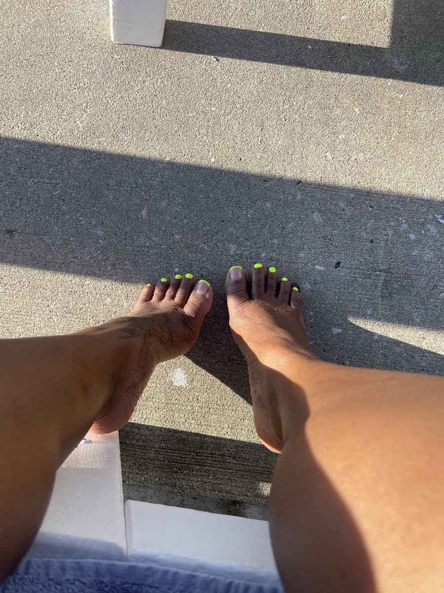 MsPrettyFoot_'s tweet photo. https://t.co/NO9nqlOp9N