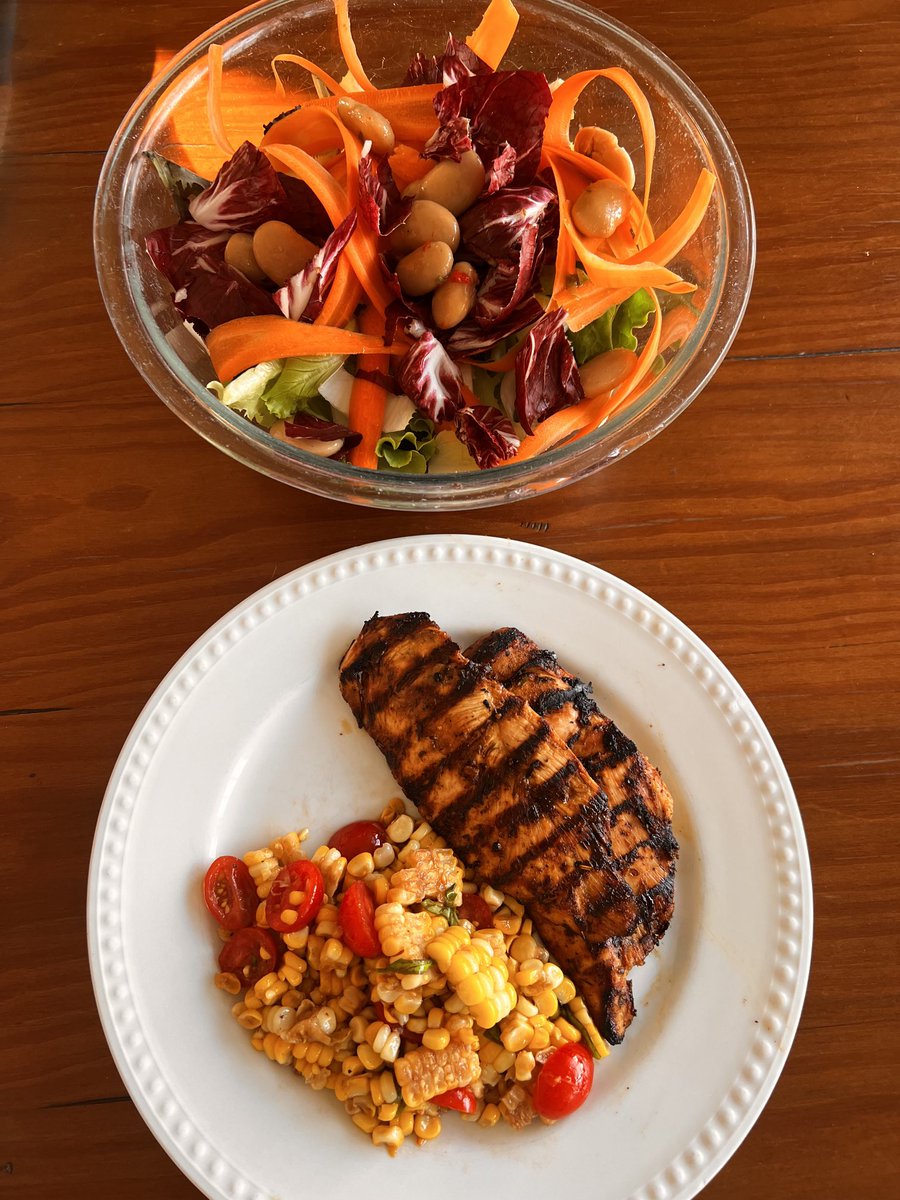 mig4450's tweet photo. Home on the farm for a few days. Summer salad, corn tomato salad with grilled chicken. #FarmtoFork https://t.co/KL48OhnUxR