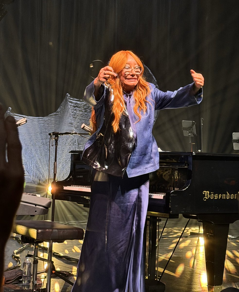 itsblakec's tweet photo. #toriamos #neworleans https://t.co/98eYnVQqeN