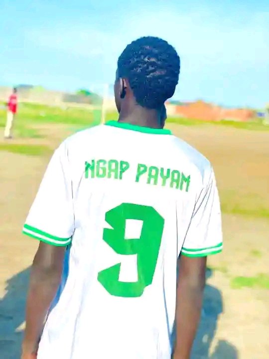 Dan_balle's tweet photo. Dear Player No. 9, never let the scoreboard decide your worth. The world celebrates goals, but true champions are built through discipline, resilience, and courage. Keep believing, keep fighting, and one day your name will inspire the next generation. โฝ๐ก #WhoIsNumber9 @Binance https://t.co/qwi4Nkl19s