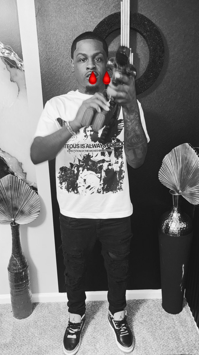 riskyBSO's tweet photo. Bleed 2 I gotta make it home https://t.co/PLXFJuvB7T