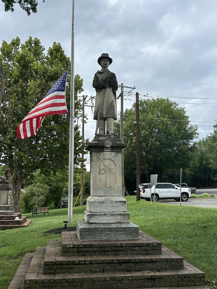 SigFM365's tweet photo. @Steve_Boer1865 God Bless the South https://t.co/OBoQ48qAN6