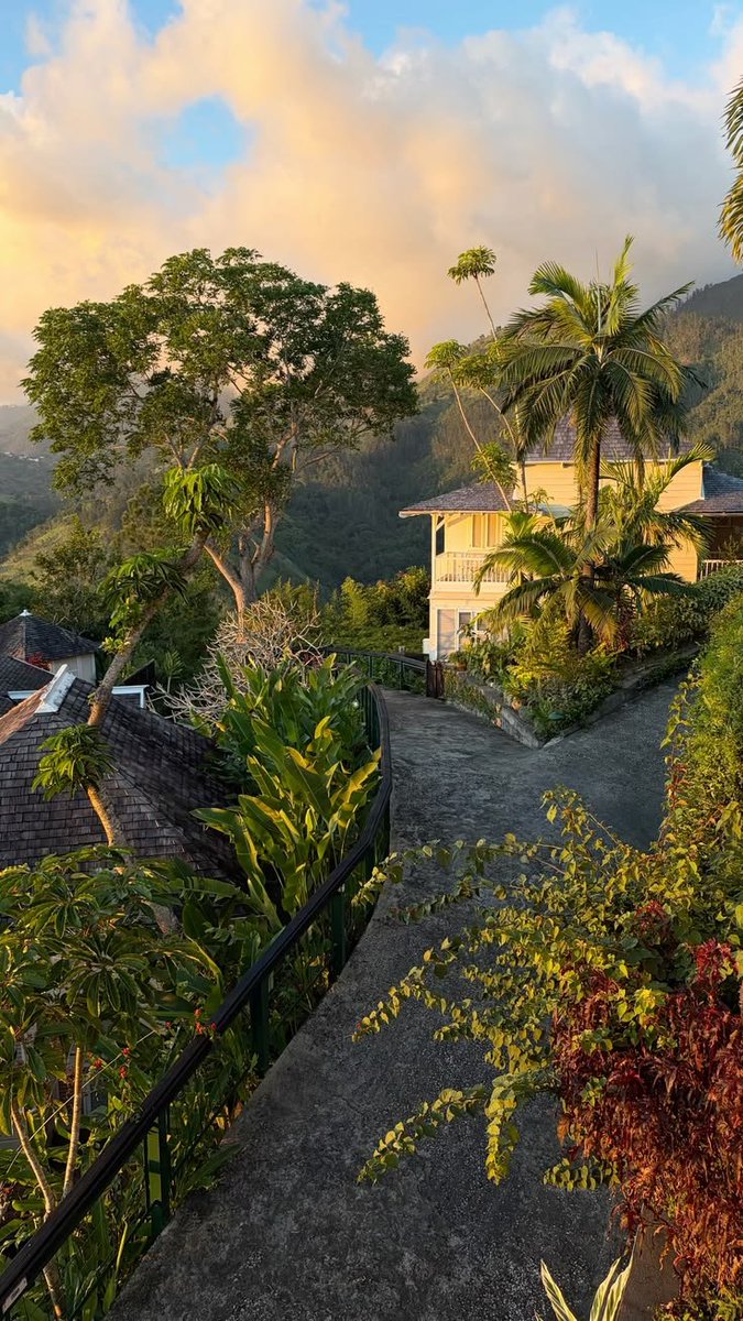 echoesofworld's tweet photo. Jamaica https://t.co/37xSt2FQuy