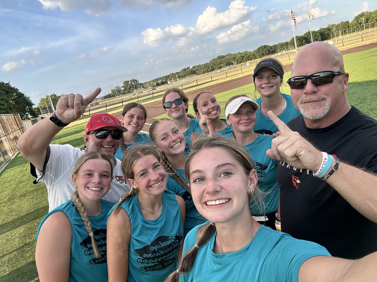 addison_castosb's tweet photo. Buckeye RecruitFest Recap!! Had a great time at the camp on Thursday and at the All-Star Game!! I loved meeting so many sweet girls and talking with awesome coaches! I also loved seeing familiar faces around the park!! So glad to see friends, school ball teammates, and my cousin! Thankful for a great tournament with my team and love having my parents by my side supporting me!! Last picture shows my finger that I injured this weekend resulting in only being able to bunt and base run but not being able to bend the finger enough to grip or throw a ball. Breaking a blood vessel in my finger and hand was (and is) definitely was a challenge I had to face but grateful for teammates that helped me out and supported me!