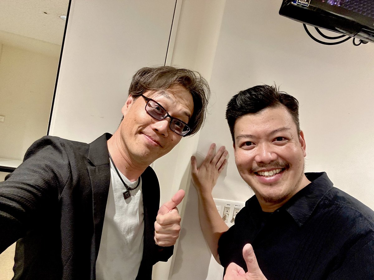 VoiceMasterNews's tweet photo. 今回のツアーバンドのリーダーは、まさかのクレソンさん‼︎ Nowluちゃんの楽曲も手がけてくださっている素晴らしいアーティスト。弟子のみんなお世話になりまくりです。

15年程前、ポニーキャニオン絡みの現場でよくご一緒していたそのとき振りの再会で嬉しかったです！

#kuresonhudson
#辰巳ゆうと https://t.co/ujBBZGlIed