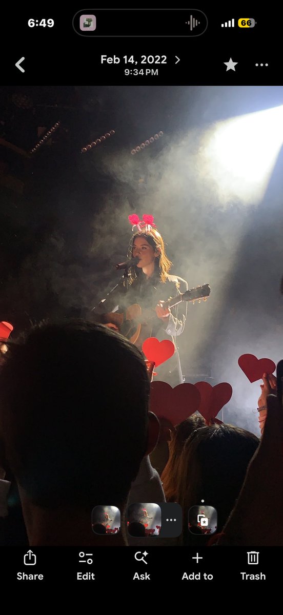 dayasbrina's tweet photo. THIS IS MY PHOTO WHAT THE FUCKKKKKK 😭😭😭😭 and i haven’t posted it anywhere recently i don’t think so she’s had it saved all these years 😭😭😭😭 https://t.co/ypY7G58yLY