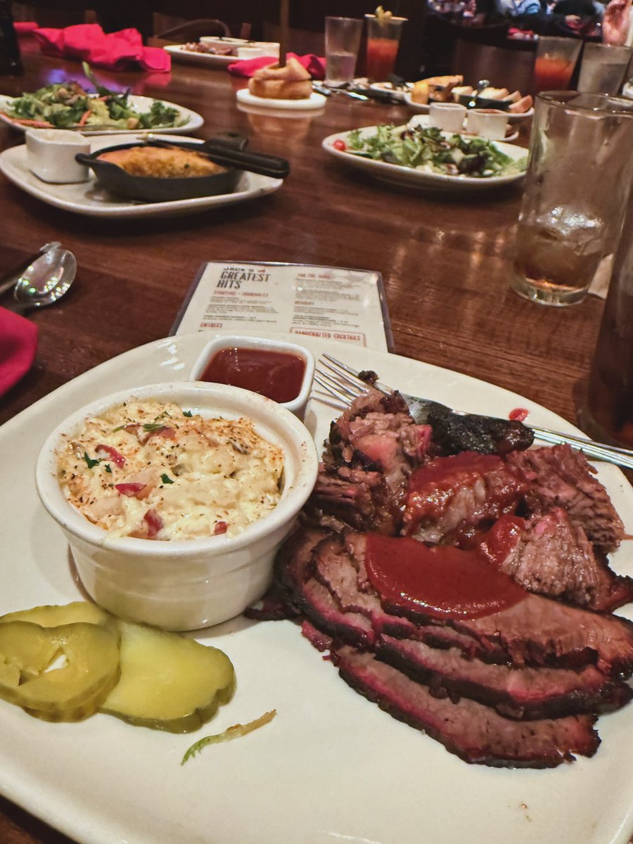 HayleyLewis_'s tweet photo. As a KC native I’m incredibly proud. 

The city didn’t try to be NYC, LA, or any other major city. It simply showed the world what it is: a big small town w/ unmatched hospitality, incredible sports culture,  amazing bbq &amp; people who make you feel welcome the moment you arrive❤️ https://t.co/Ruue0OVGN7
