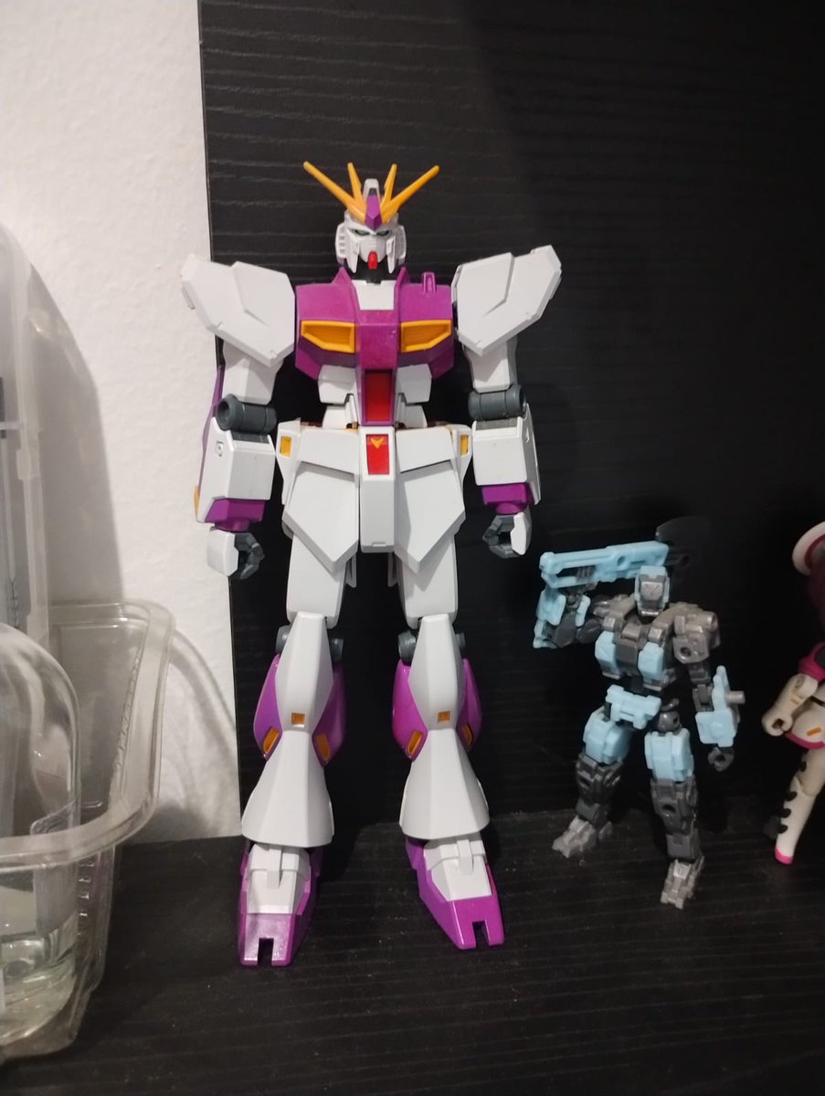 VesperTrail's tweet photo. Ah y aca esta mi Nu morado
Nunca lo subi aca creo
Cualquier parecido con Nubank y la moradita es de hecho completamente coincidencia

#Gundam #Gunpla https://t.co/JWzc2p3boN