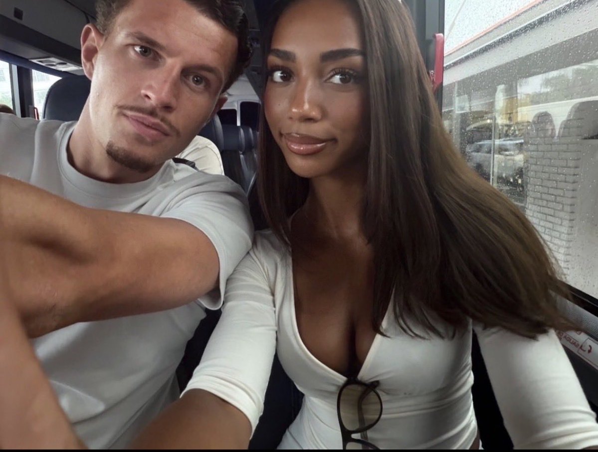 mohstar123's tweet photo. #LoveIslandDebrief is it me or has wil had a glow up  know then when he was in the villa https://t.co/34HqPzvM2y