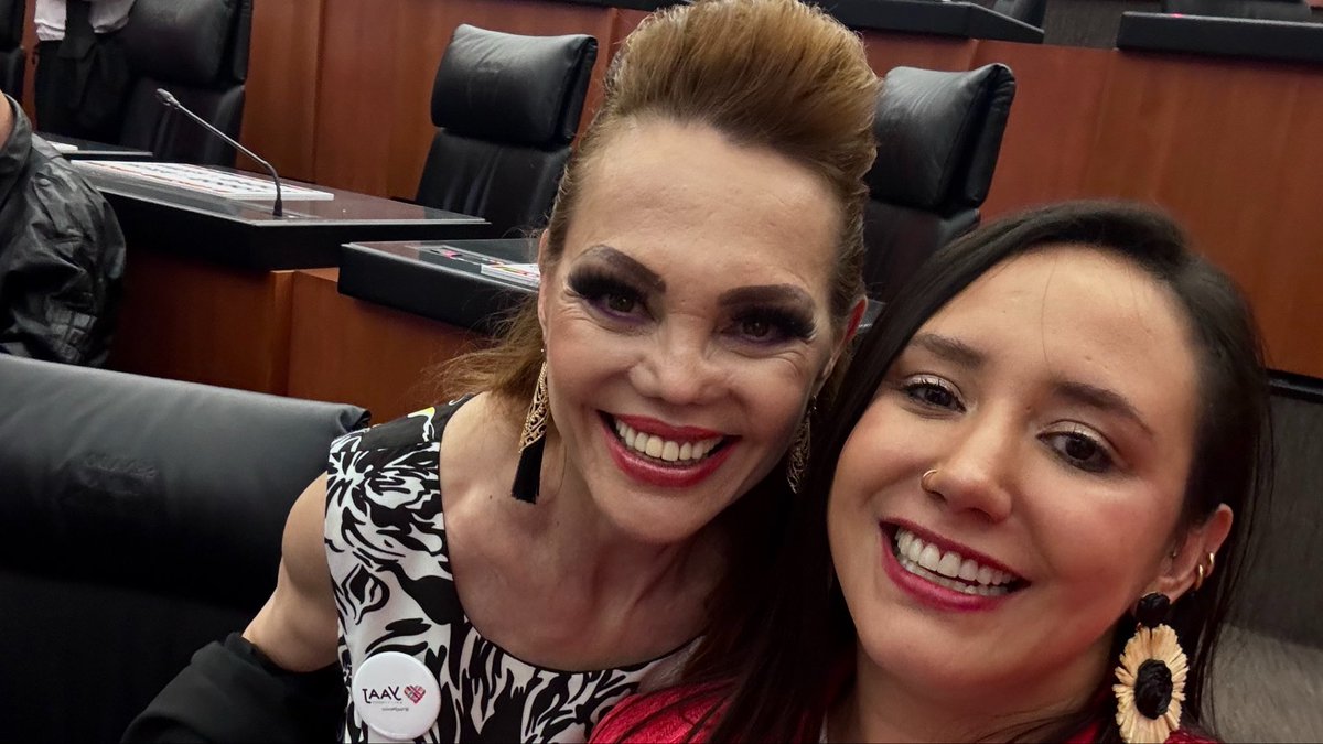 YaajMexico's tweet photo. 🤝 Agradecemos al Senado de la República, a la Sen. @ariastrevilla y a Lidera MX por impulsar espacios que reconocen la historia, trabajo y fuerza de nuestras comunidades; así como al senador @EmmanuelReyesC, al Dip. Federal @JAIMELOPEZVELA, a @HildaTellezL, a Coco Máxima y a @JGarcia1102 por esta sinergia que dignifica la visibilidad de nuestras poblaciones.