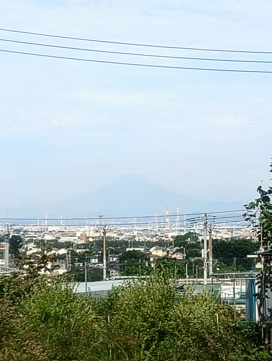 ef8crx4ever's tweet photo. けさは久々な富士山！
うっすらだけど…
＃茅ヶ崎
＃下寺尾
＃囲碁将棋 https://t.co/1SV34521Zo