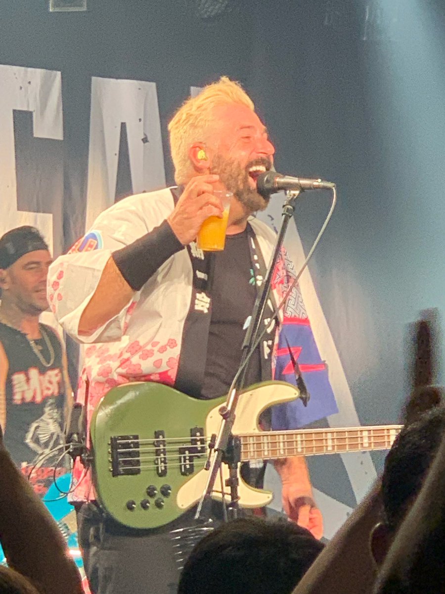 zebrahead's tweet photo. 日本のみんなおはよう☀️ 今日もだいぶ暑いみたいだから、こまめな水分補給を忘れずに。1ヶ月後には@summer_sonic 東京そして翌日の大阪でみんなに会える🥹久々に@mwamjapan の狼ブラザーズにも会えるし、最高な夏になりそうだ。聴きたい曲、暴れまくりたい曲を教えて👍 https://t.co/DPOnH0p7U5