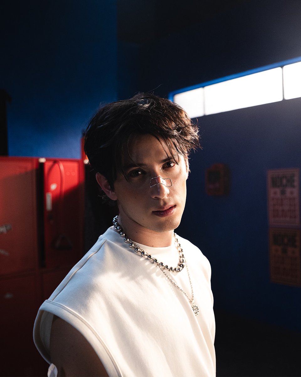 StbvBase's tweet photo. ALEJANDRO stuns in VELOCIDADE performance video photo via Instagram

com minha gente 🔥

#SANTOSBRAVOS #VELOCIDADE #ALEJANDRO https://t.co/AW0PkLbtZL