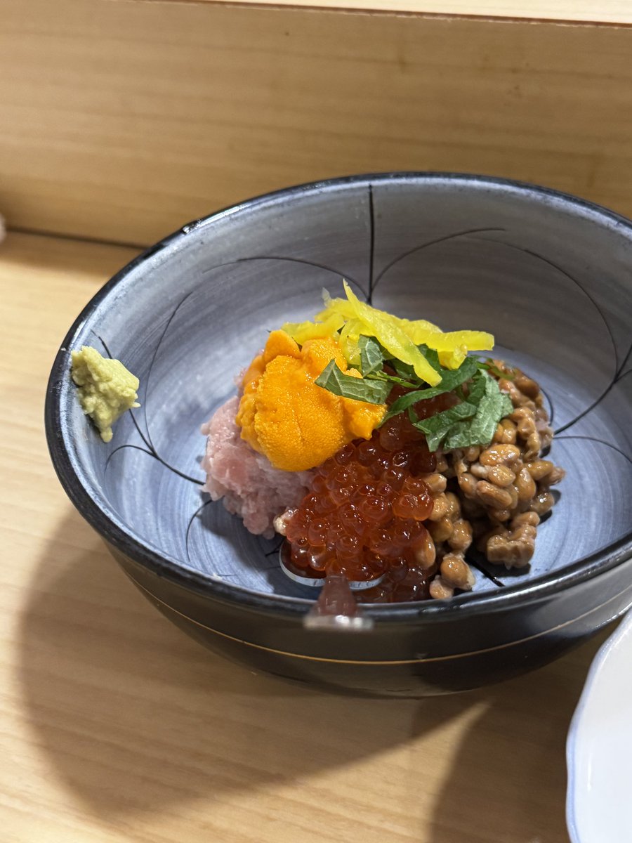 HamamicrO's tweet photo. 町寿司の安心感。 https://t.co/r40mmit3PN